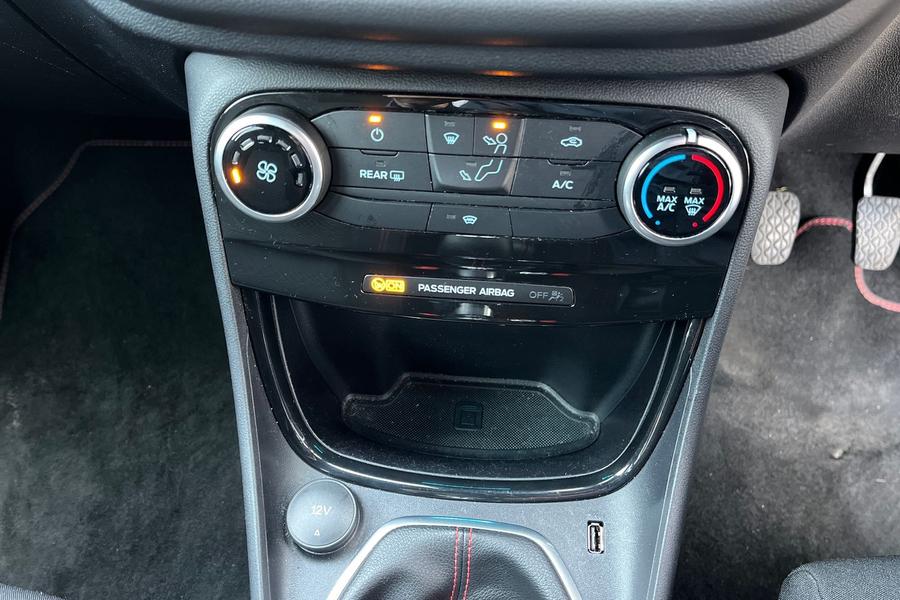 Ford PUMA Photo autoimg-c2f8925cf14f76753755342c5947aa1de3848554.jpg