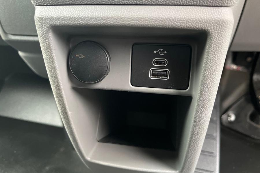 Ford TRANSIT CUSTOM Photo autoimg-c2f8e86a85974a1d562852e404d8427956cb766a.jpg