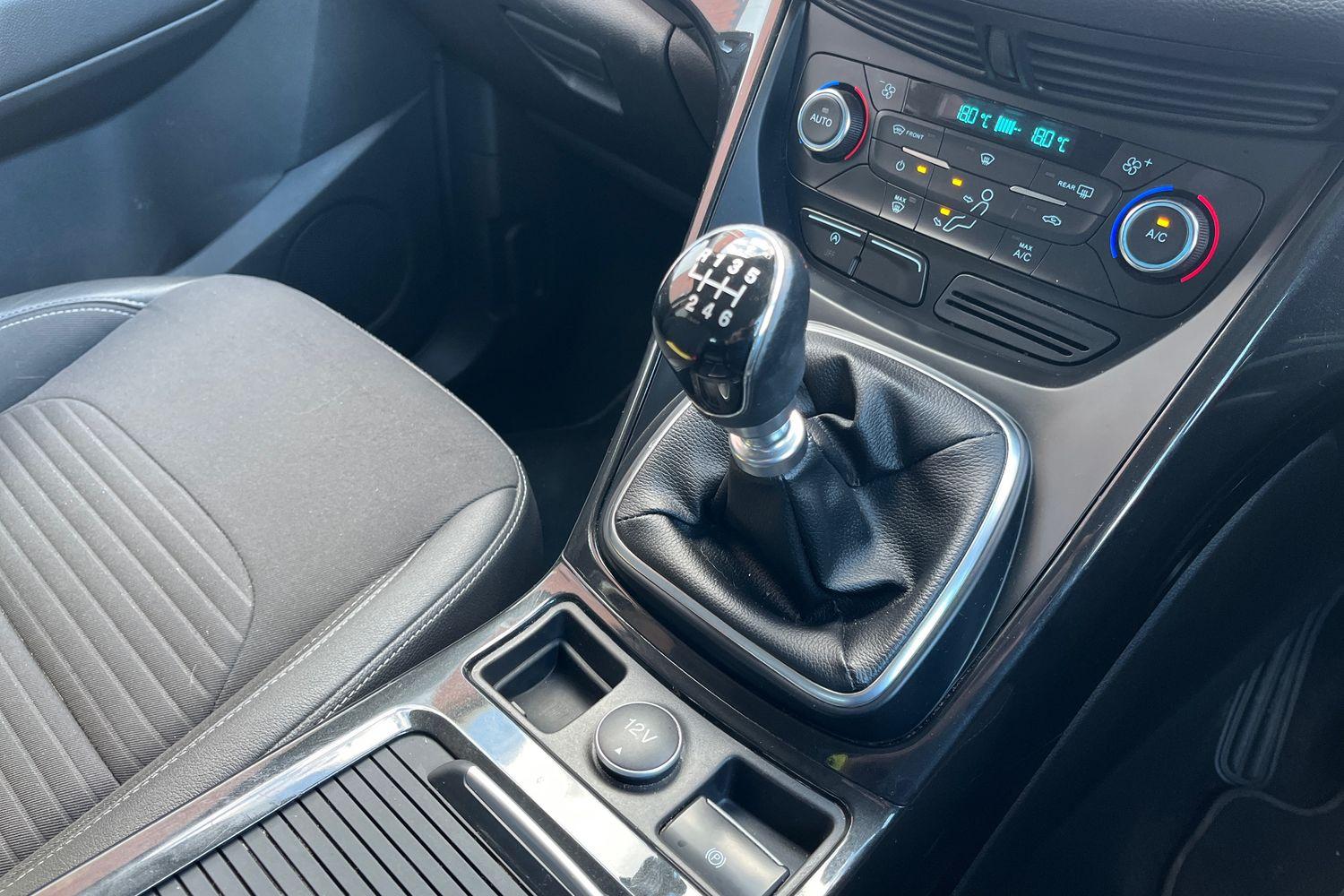 Ford KUGA Photo 33