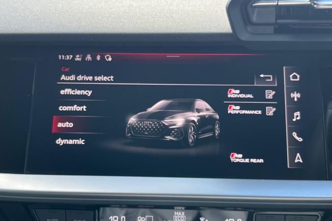 AUDI RS3 Photo 23