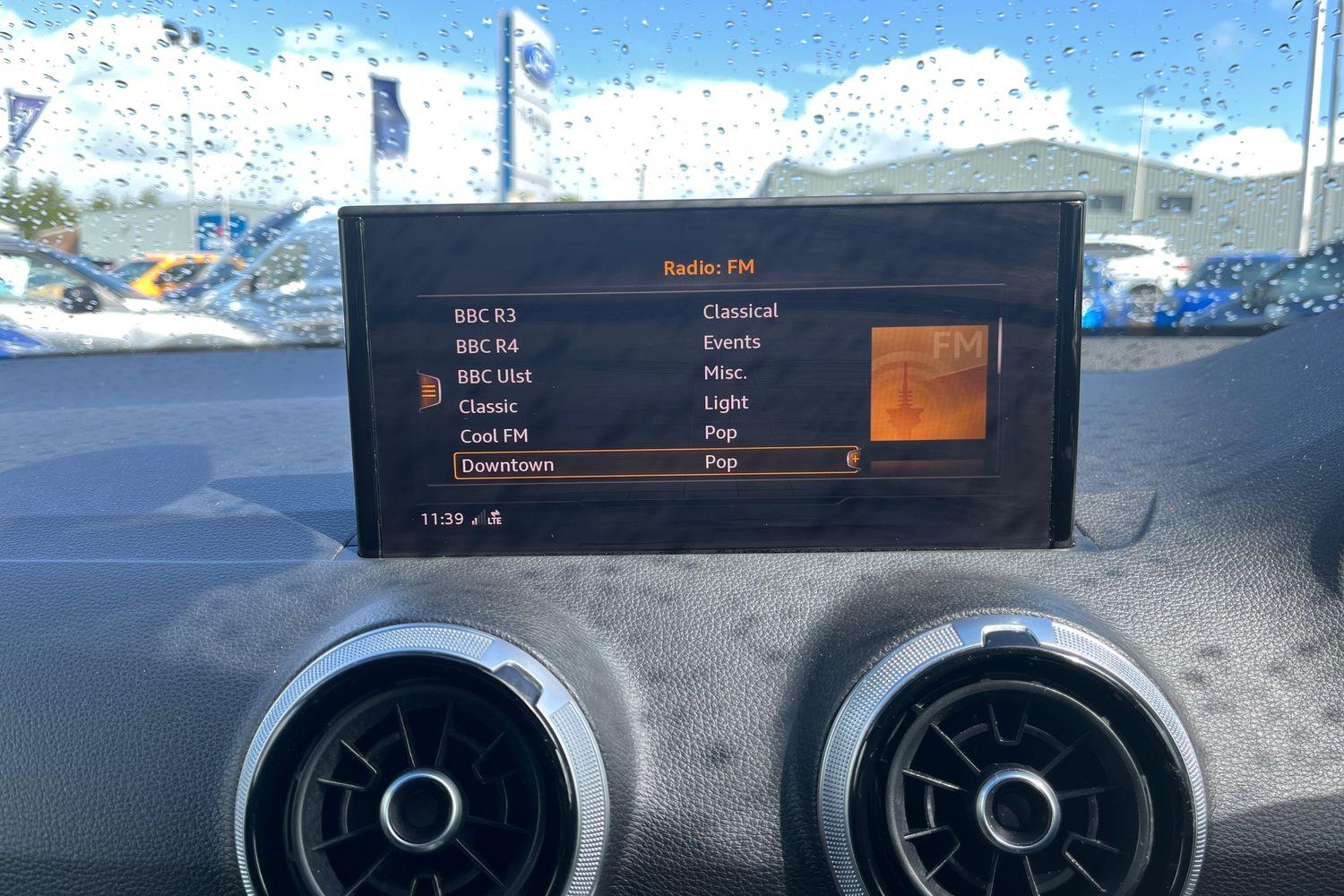 Audi Q2 Photo 38