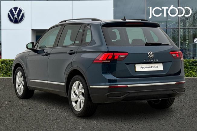 VOLKSWAGEN Tiguan Photo 3