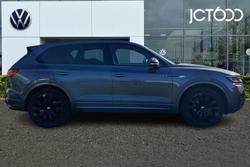 VOLKSWAGEN Touareg Photo 4