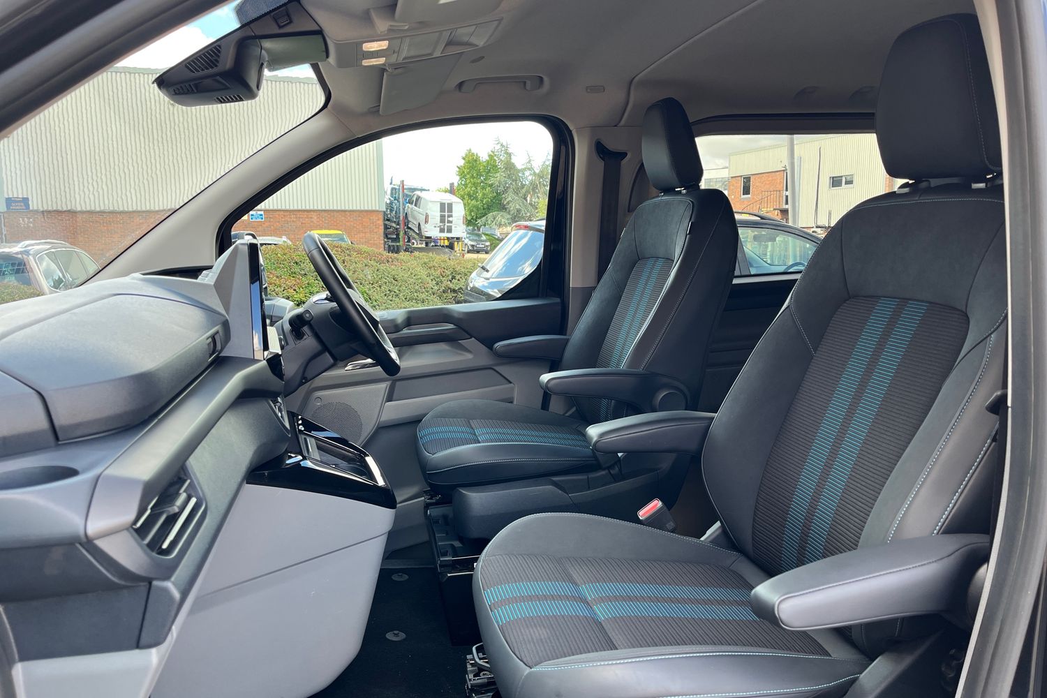 Ford TRANSIT CUSTOM Photo 34