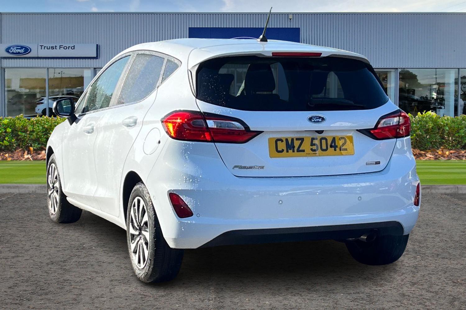 Ford FIESTA Photo 1