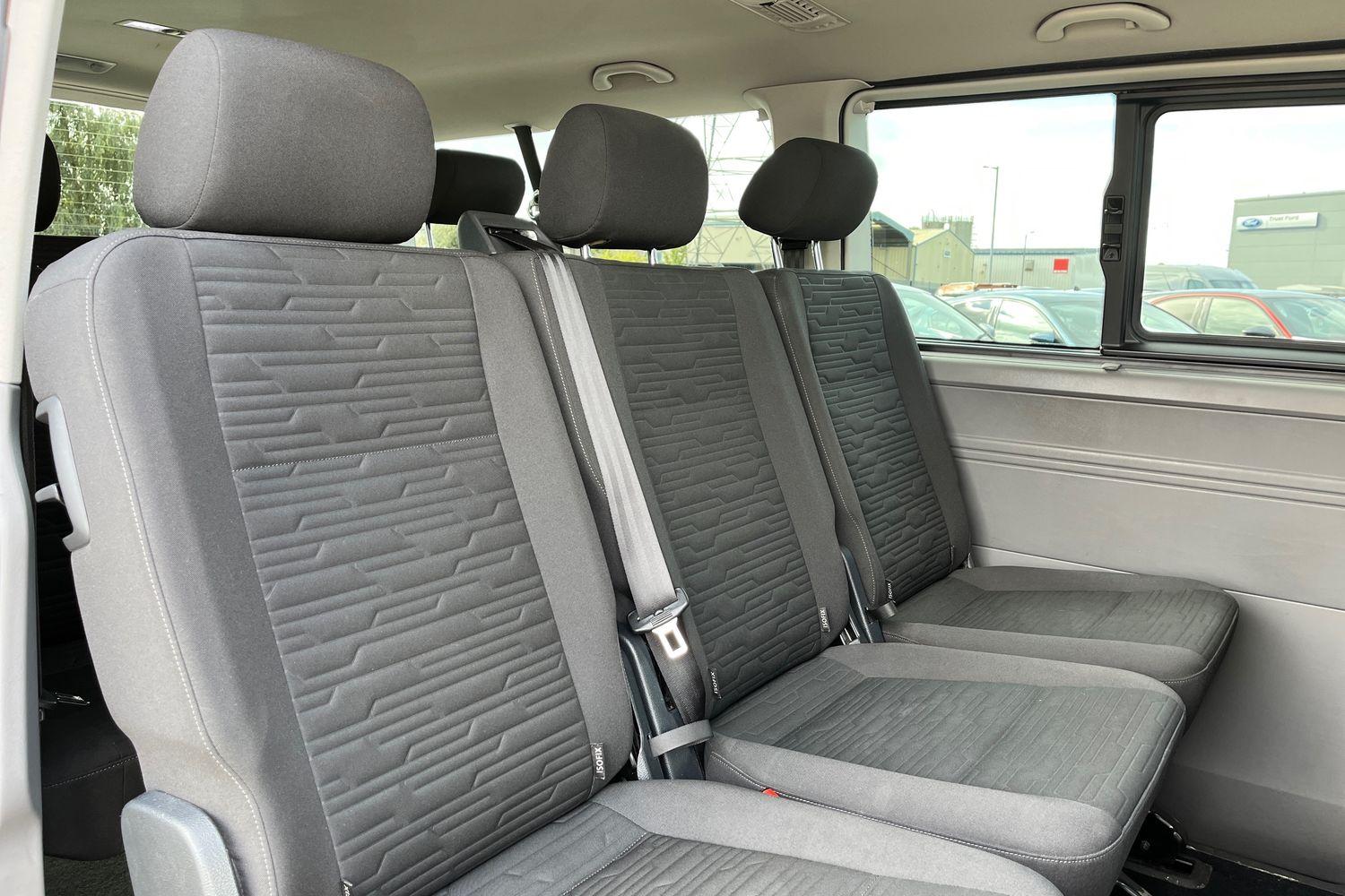 Volkswagen Transporter Shuttle Photo 19