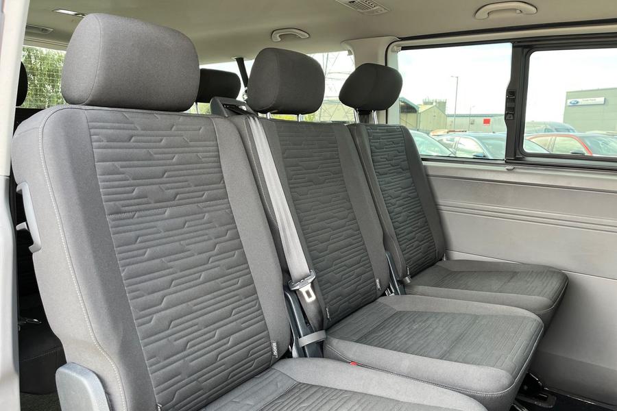Volkswagen Transporter Shuttle Photo autoimg-c3103accf760a29a11f821bfe2132c6799d4fe55.jpg