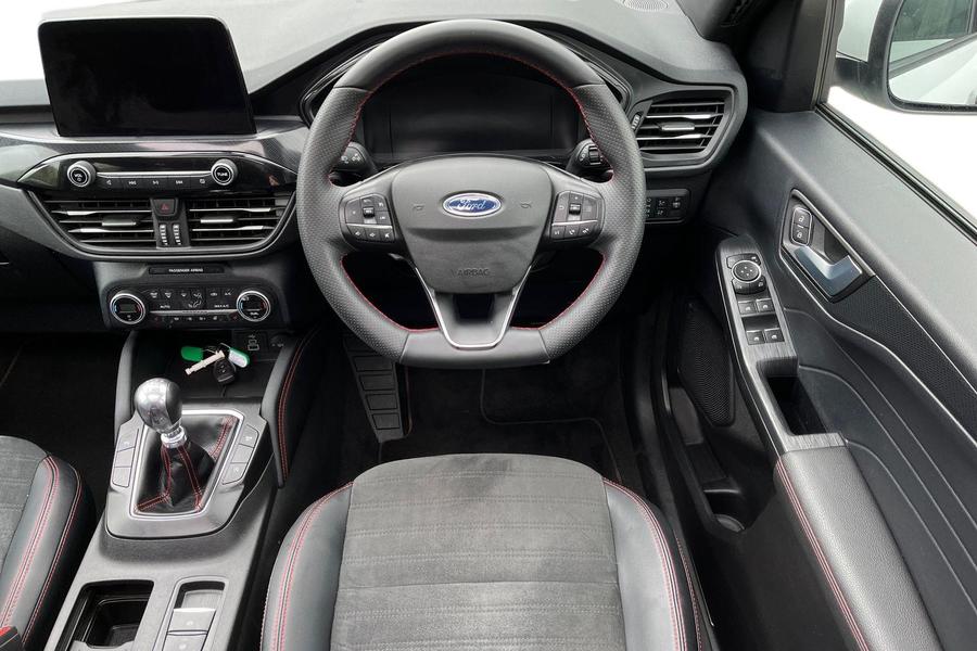 Ford KUGA Photo autoimg-c3108f892a63428eddf719ee9bf7f518af3f8c89.jpg