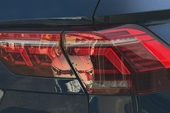 VOLKSWAGEN Tiguan Allspace Photo 18
