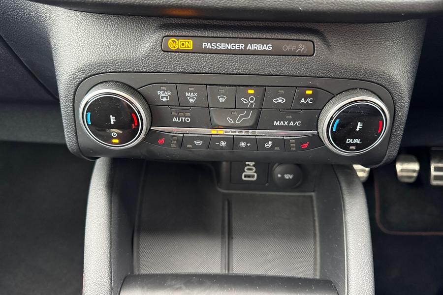 Ford KUGA Photo autoimg-c311e4fe134932006bbe60771c0dda04dbe43f0f.jpg