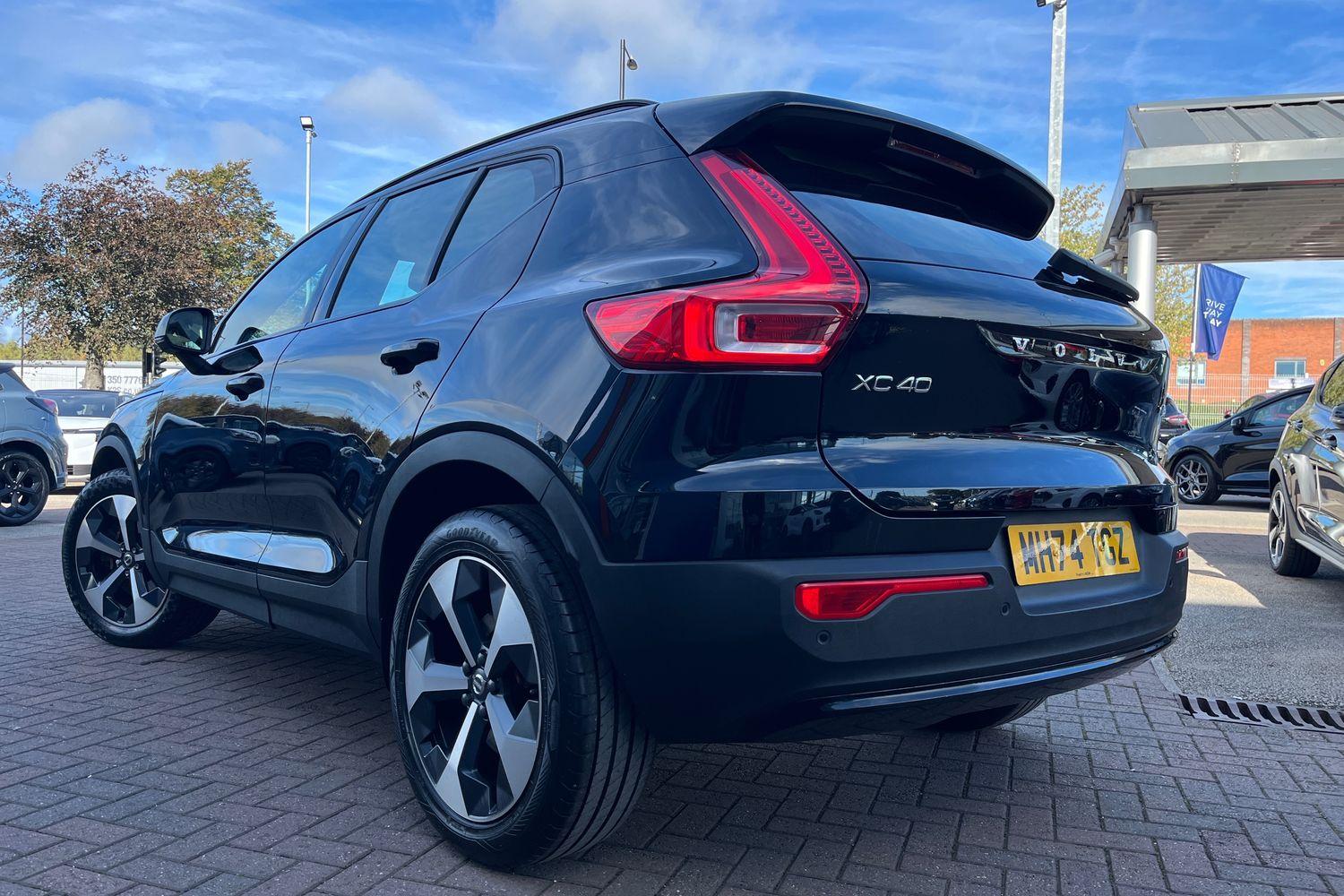 Volvo XC40 Photo 37