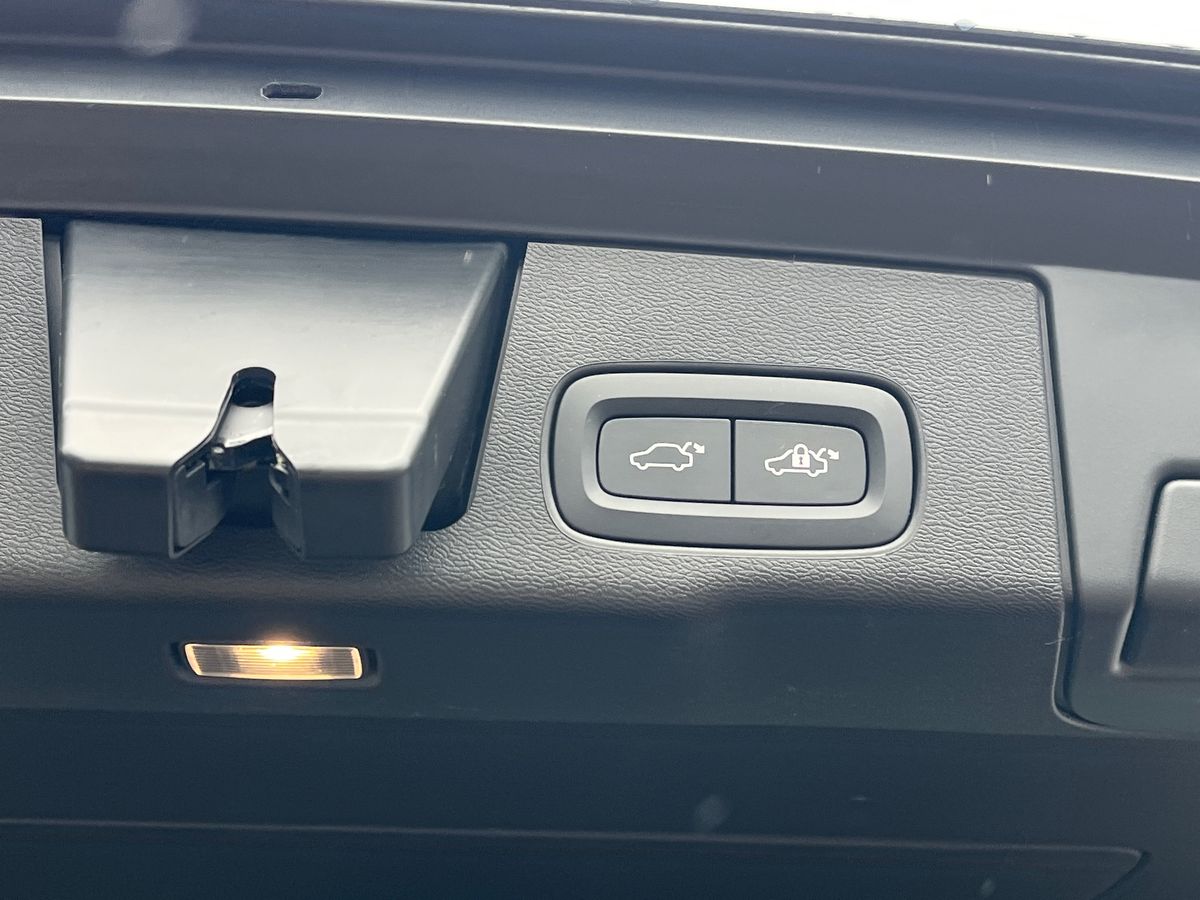 Volvo XC60 Photo 23