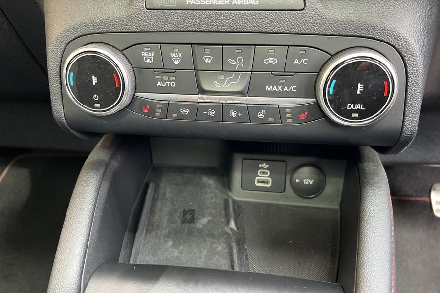 Ford KUGA Photo autoimg-c31a13472c1eaf4e81746e7de94bfe1008d012b7.jpg