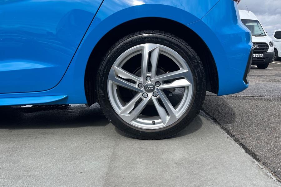 Audi A1 Photo autoimg-c31d8fe92a897f714558d4f3a42abd5e1a383ece.jpg