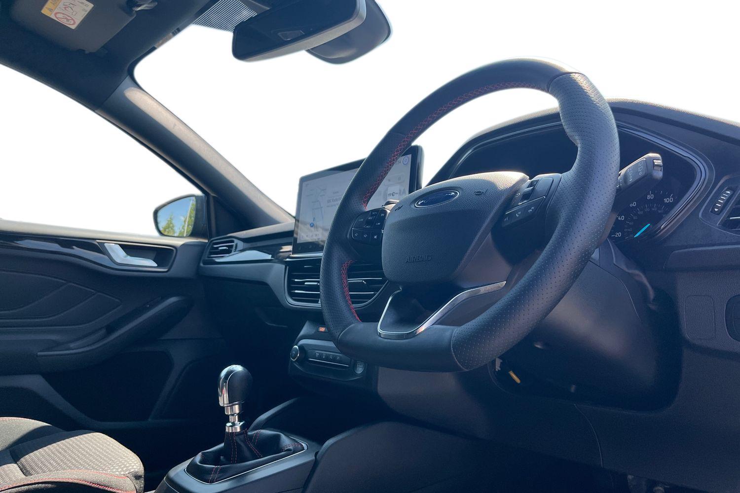 Ford Focus Photo 8
