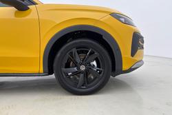 VOLKSWAGEN  New T-Roc Photo 5