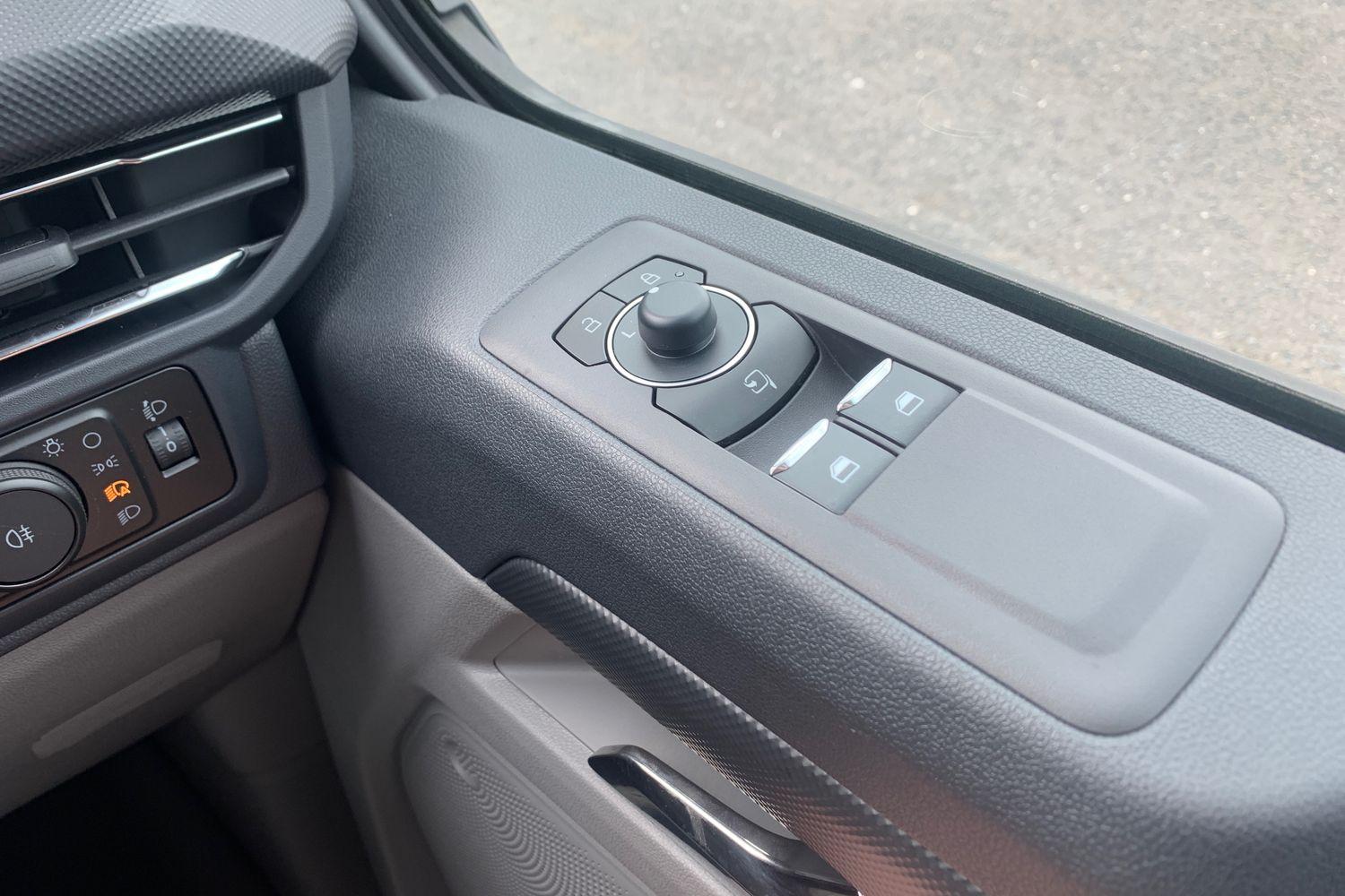 2026 Ford Transit Custom 2.0 280 136PS EcoBlue Limited Manual L1 H1 in Grey Matter with 1000 Miles + Wheel & Body Kit Package - vehicle photo 18 for sale on PureCar
