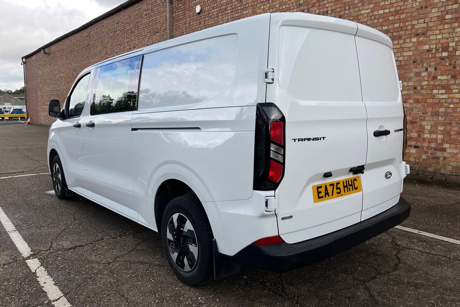 Used Ford TRANSIT CUSTOM EA75HHC 24