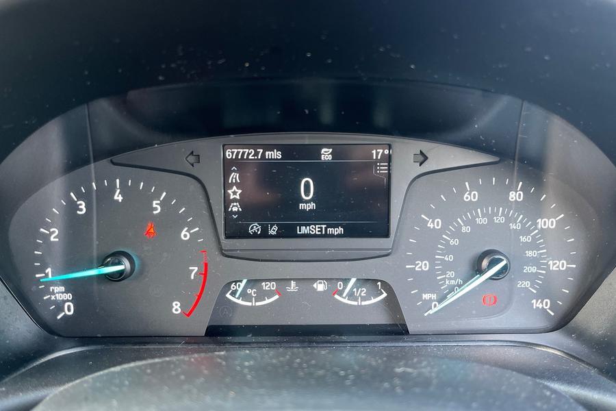 Ford FIESTA Photo autoimg-c327b89a6963365544a9a34f8603c570a26e6f5d.jpg