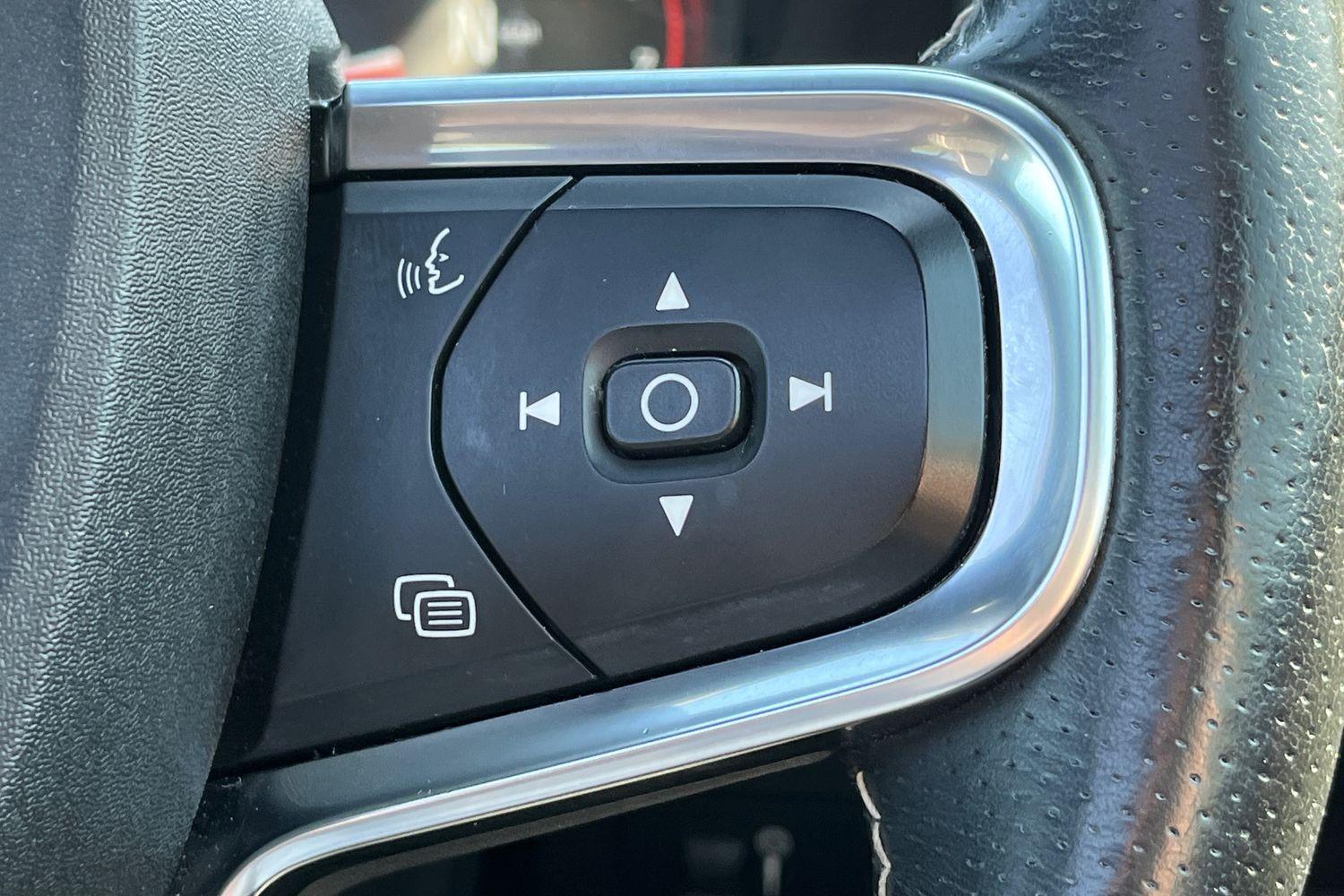 Volvo XC40 Photo 32