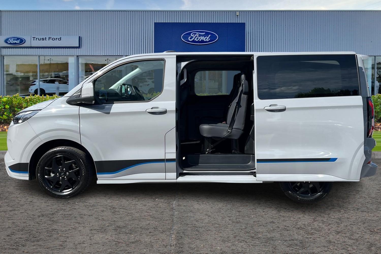 Ford TRANSIT CUSTOM Photo 4