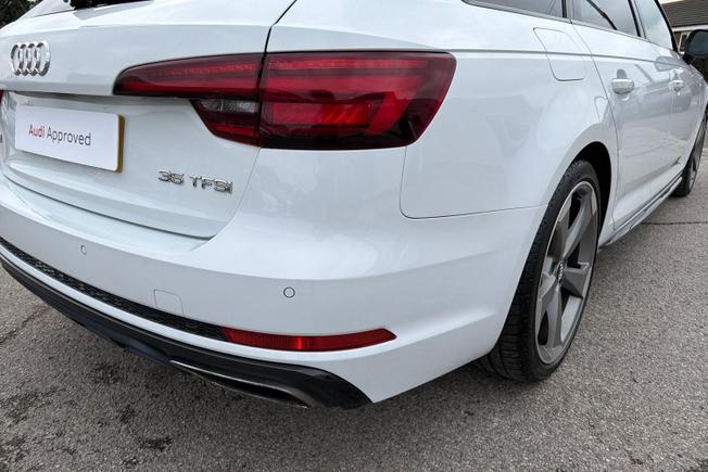 AUDI A4 Avant Photo 32