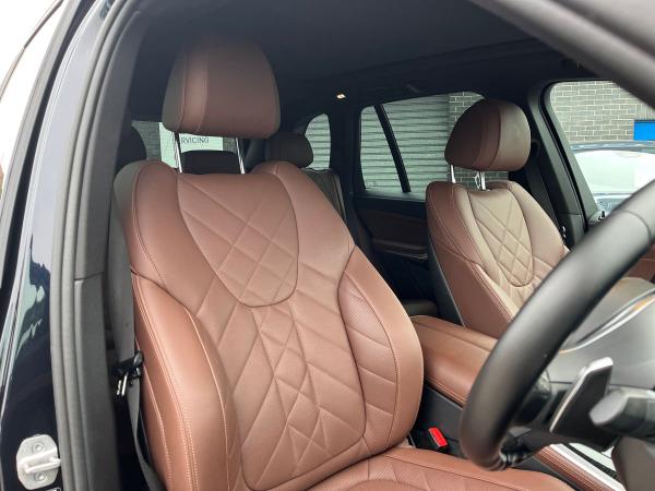 BMW X5 Photo autoimg-c3338eddb41559b6264f75e58c6a744cec33302f.jpg