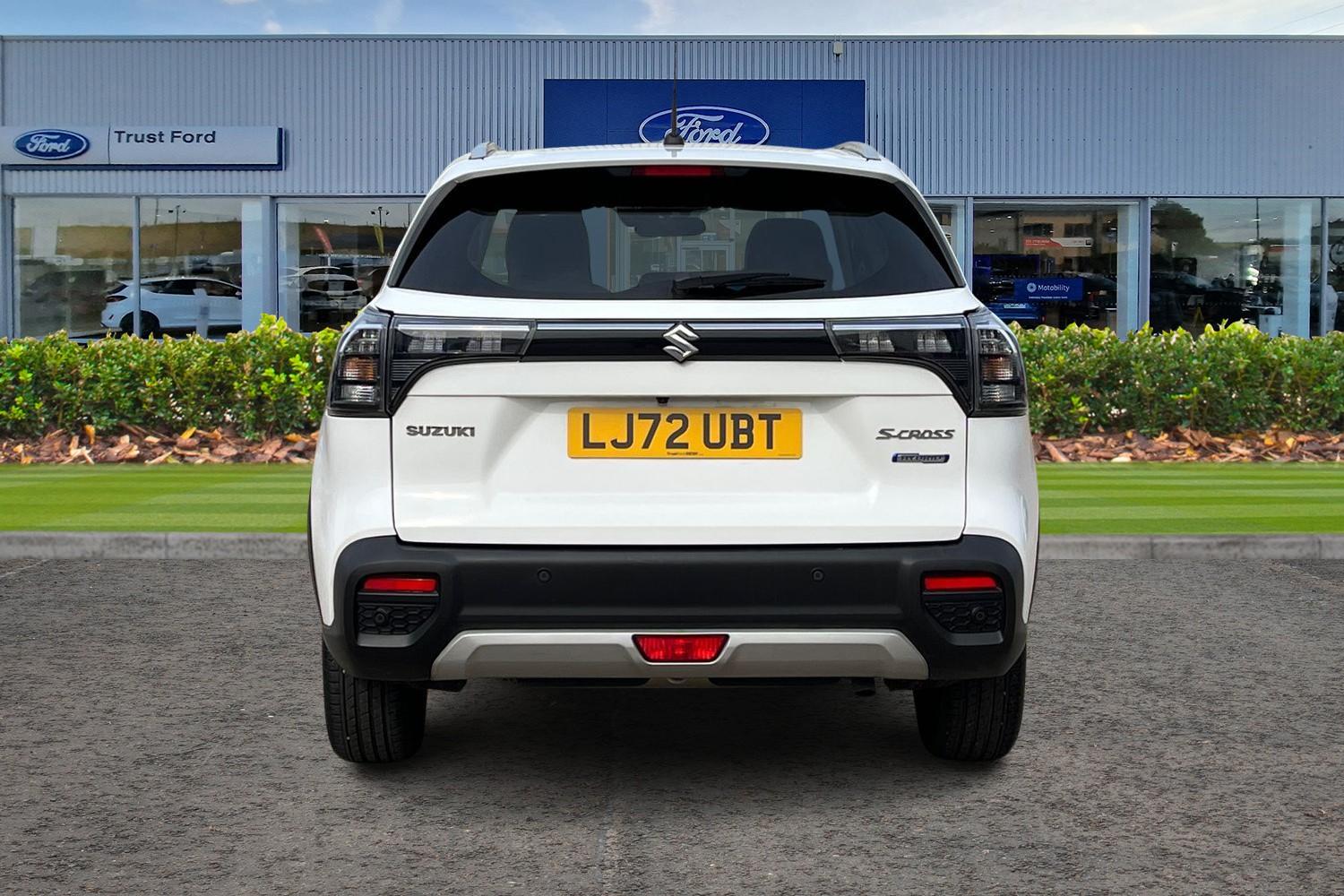 Suzuki S-Cross Photo 6