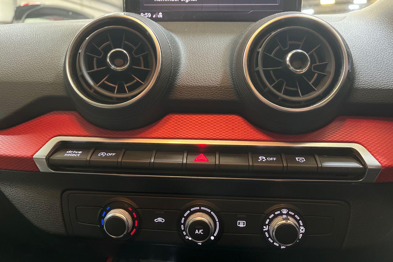 Audi Q2 Photo 36