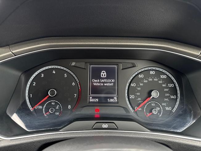 VOLKSWAGEN T-Roc Photo 15