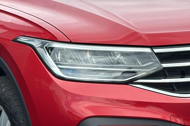 VOLKSWAGEN Tiguan Allspace Photo 19