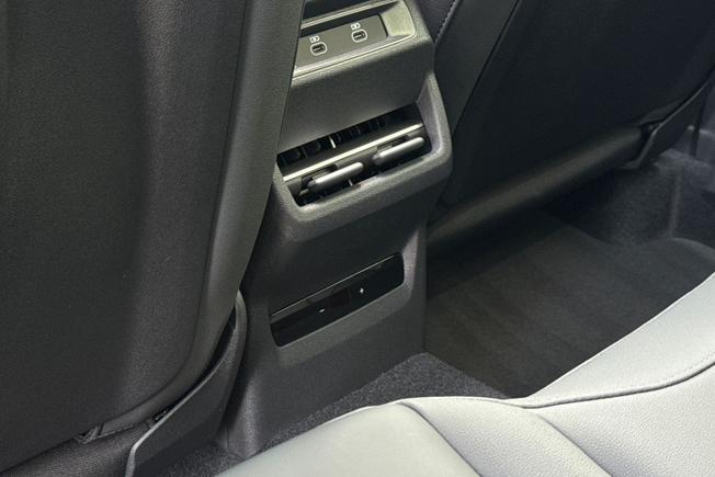 AUDI Q3 Photo 26