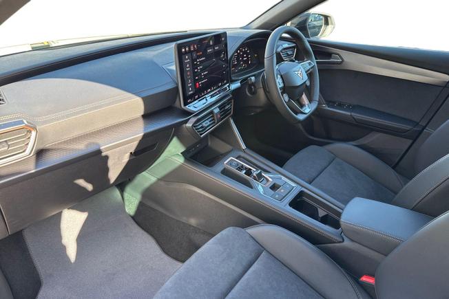 CUPRA Leon Photo 2