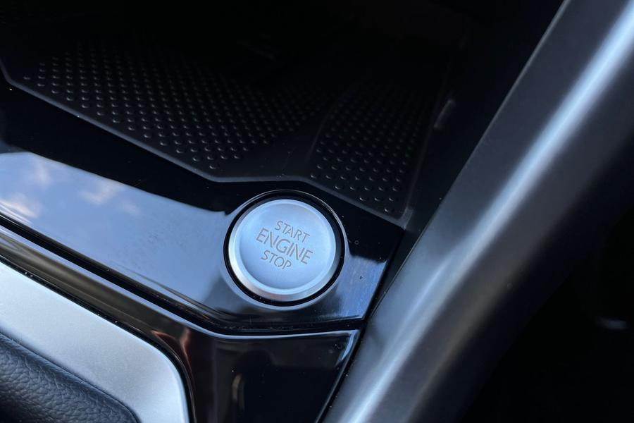 Volkswagen T-Roc Photo autoimg-c345f93abffa4c88703fd4606660f9a3632f28be.jpg
