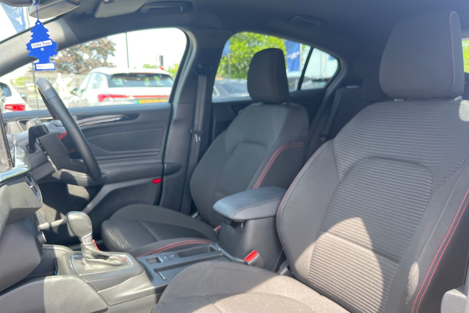 Ford Focus Photo 18