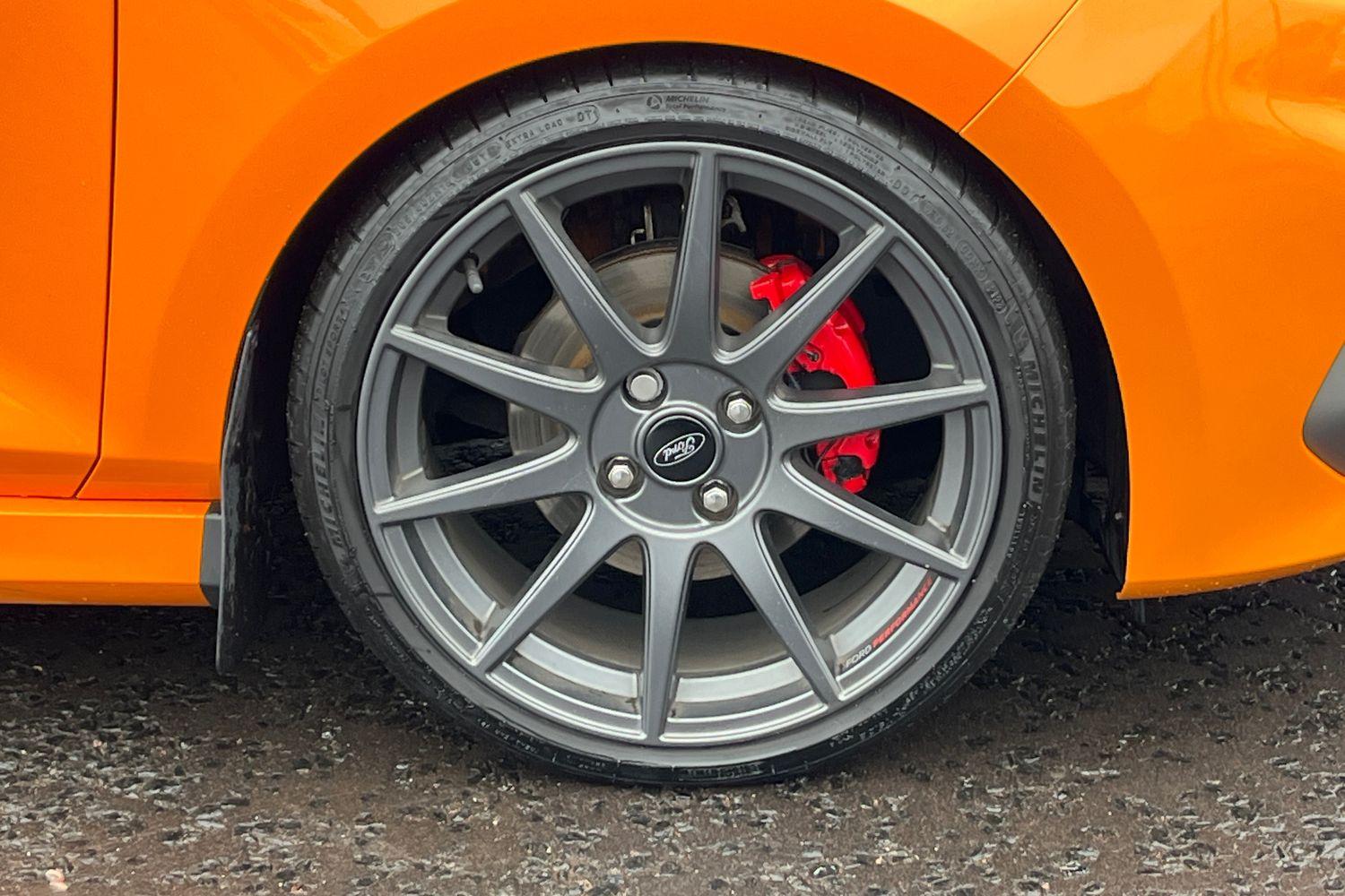 Ford FIESTA Photo 7