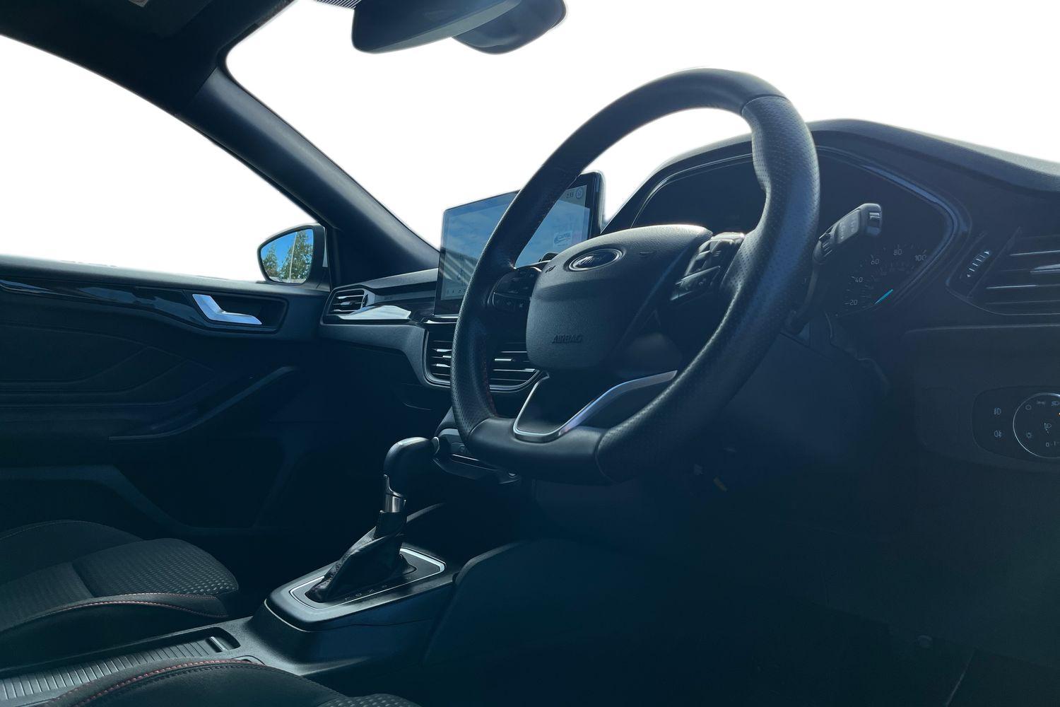 Ford Focus Photo 8