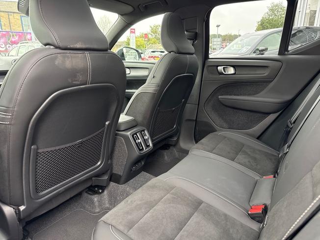 VOLVO Xc40 Photo 42