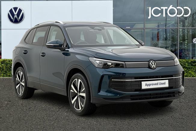 VOLKSWAGEN Tiguan Photo 1