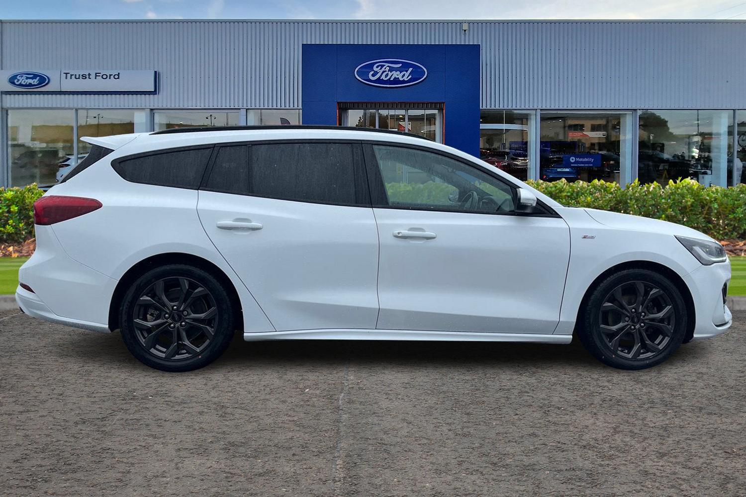 Ford Focus Photo 2