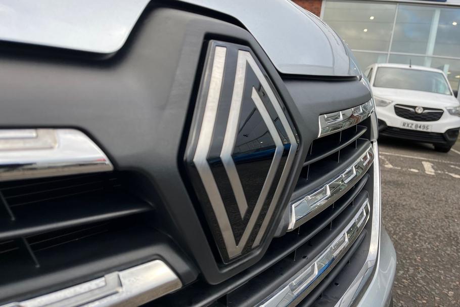 Used Renault Trafic YE25NDC 19