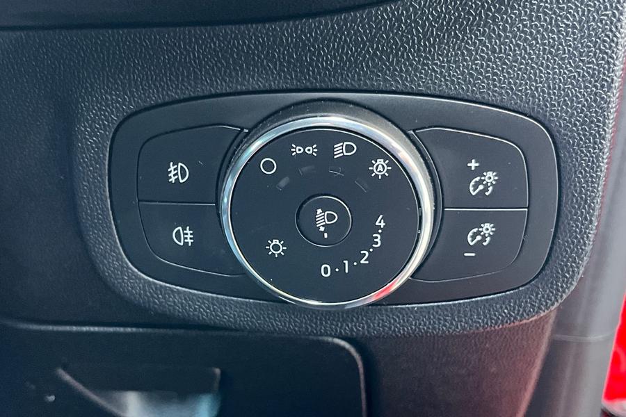 Ford FIESTA Photo autoimg-c35415152bd0e8d00754285d3b93b7b3063b95d0.jpg