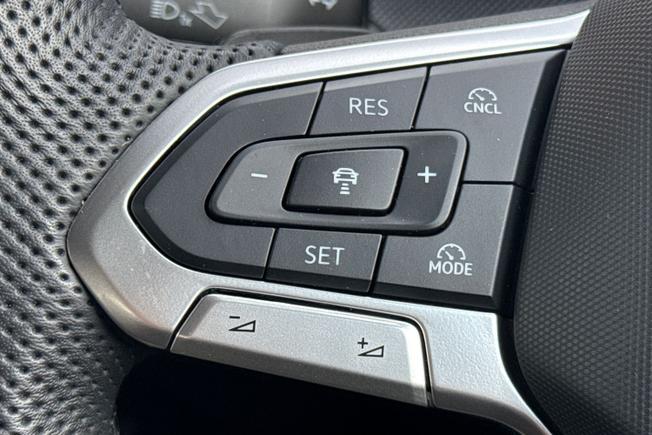 Volkswagen Golf Photo 16