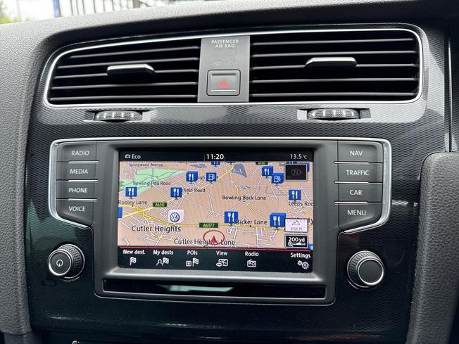 VOLKSWAGEN Golf Photo 14