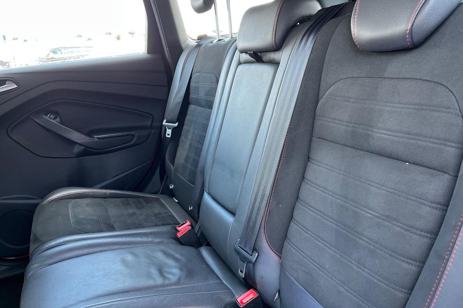 Ford KUGA Photo autoimg-c363d572e56281e3956d7ea82779e9dbc2efc1c5.jpg