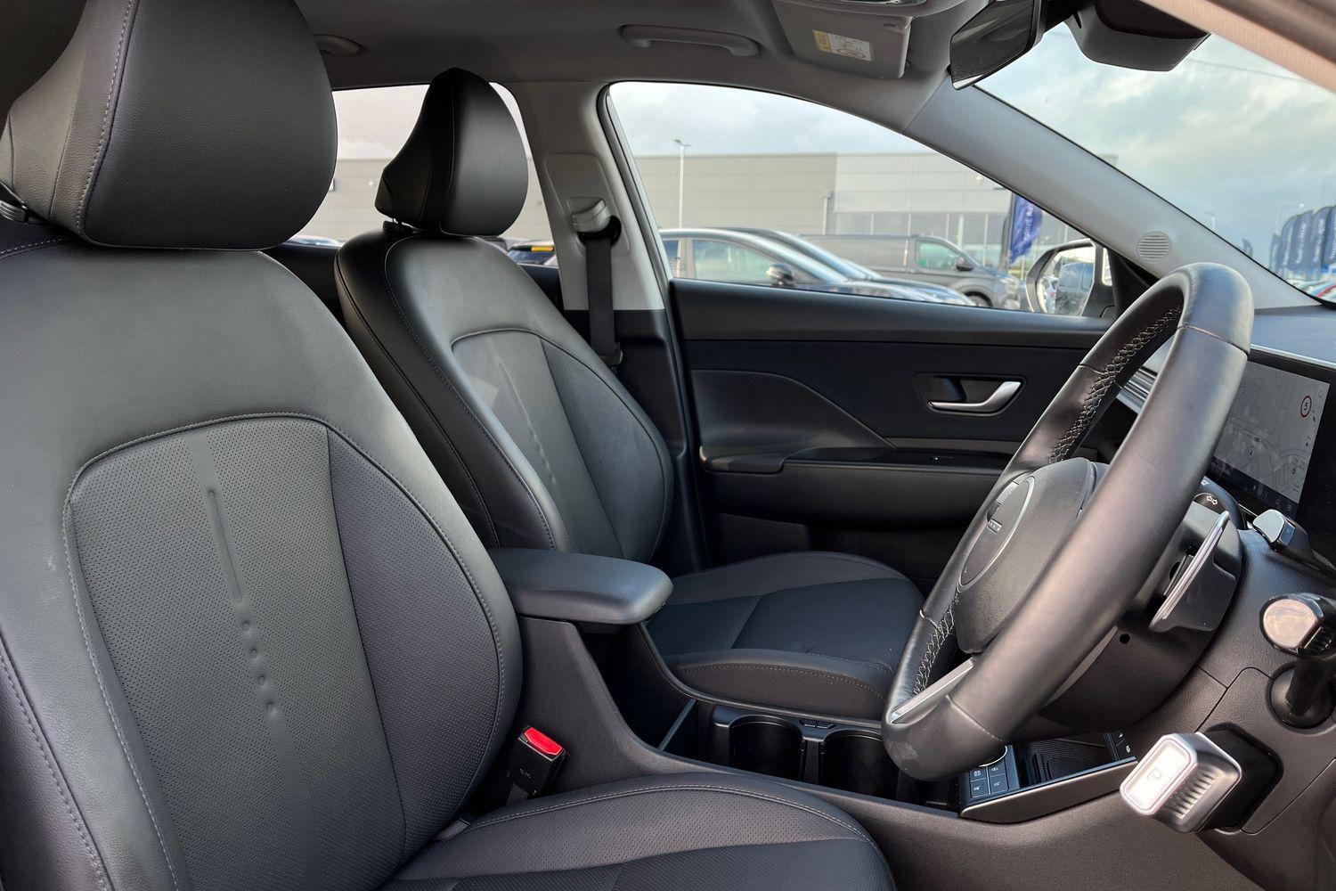 Hyundai KONA Photo 16