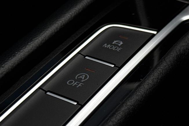 VOLKSWAGEN Arteon Photo 23