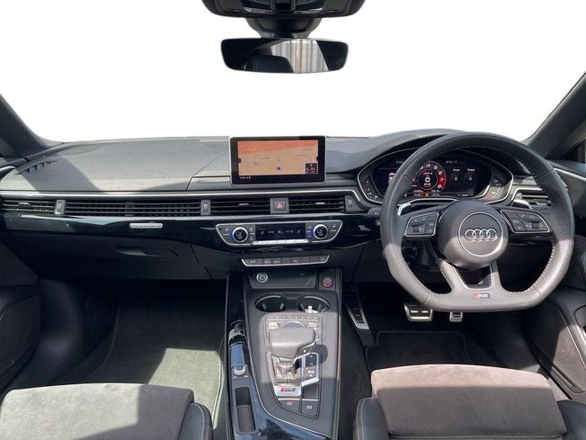 AUDI RS5 Photo 10