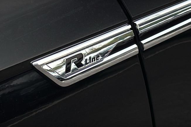 VOLKSWAGEN Touareg Photo 50