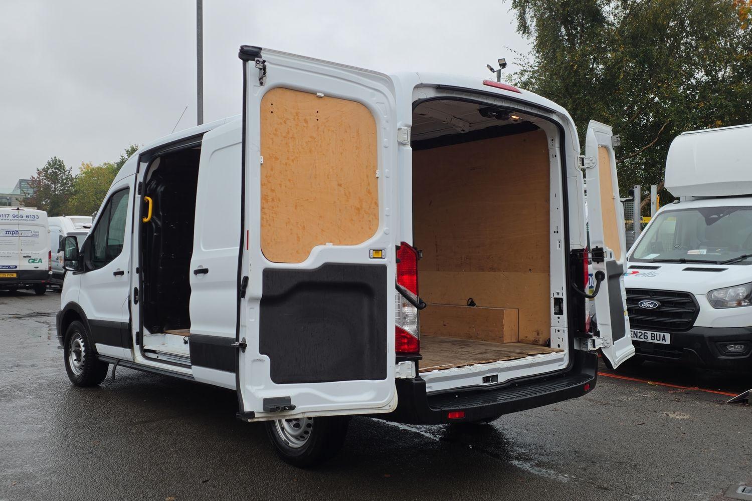 Ford Transit Photo 6